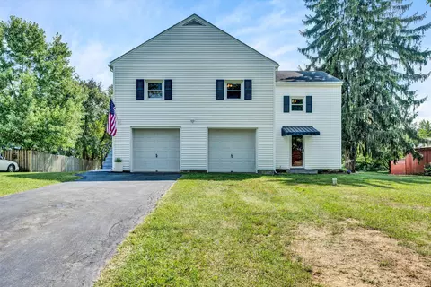 215 S Hill Dr, Christiansburg, VA 24073