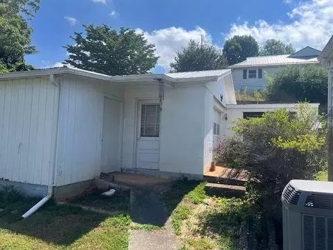Exterior - 156 W 8th St, Fieldale, VA 24089 photo 5 of 7