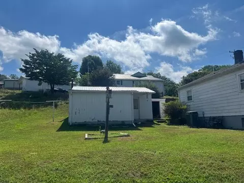 Exterior - 156 W 8th St, Fieldale, VA 24089 photo 4 of 7