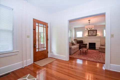 935 Howbert Ave SW, Roanoke, VA 24015 photo 3