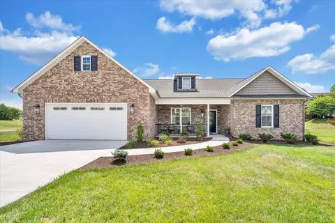 42 Island Green Rd, Daleville, VA 24083