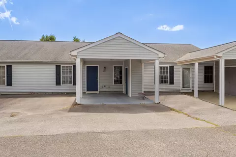 425 Tinkerview Dr, Cloverdale, VA 24077