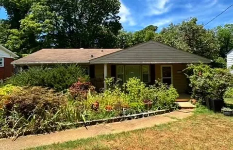 720 Auburn Pl, Martinsville, VA 24112