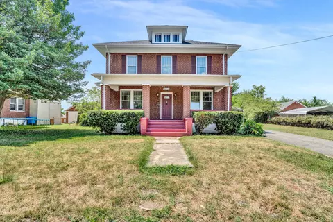 3344 Valley View Ave NW, Roanoke, VA 24012