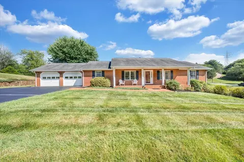 222 Lakeview Dr, Roanoke, VA 24012