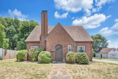 138 High St, Rocky Mount, VA 24151