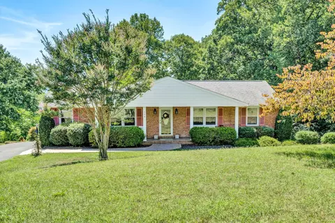 149 Rollingwood Ct, Troutville, VA 24175