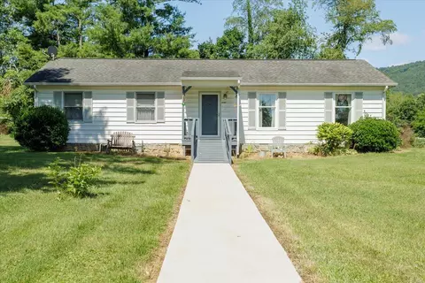 3740 Timer Rd, Salem, VA 24153