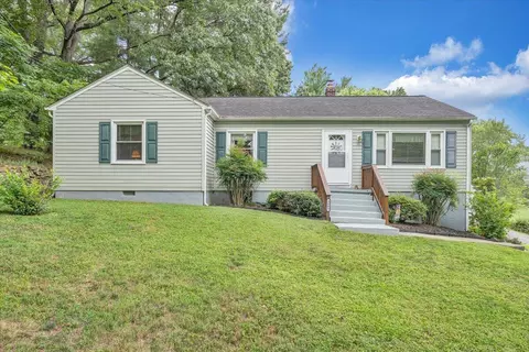 3005 Cannaday Rd NE, Roanoke, VA 24012