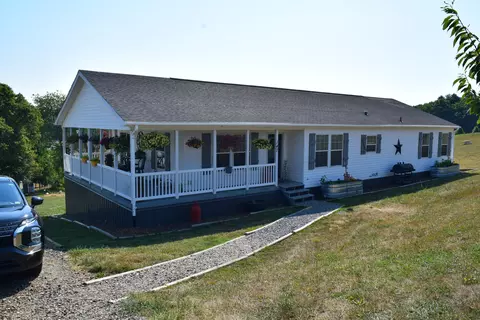147 Country Ln NW, Riner, VA 24149