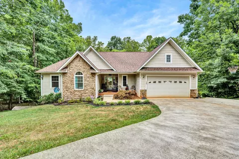 132 Pointe O Woods Dr, Huddleston, VA 24104