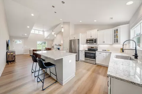 24 Camellia Pl, Moneta, VA 24121