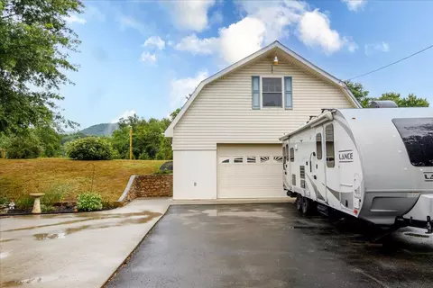 175 Southwest Ave, Buchanan, VA 24066 photo 33
