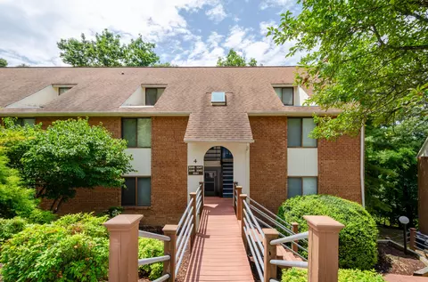 3345 Forest Ridge Rd, Roanoke, VA 24018