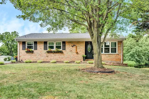 637 Elmcrest St NE, Roanoke, VA 24019