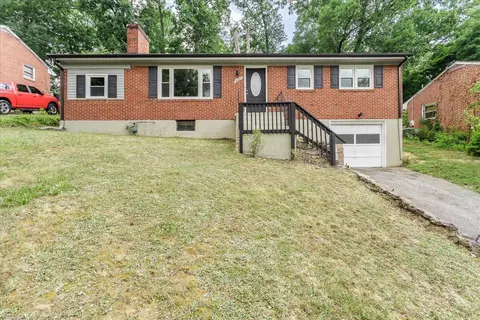 4420 Glenn Ridge Rd NW, Roanoke, VA 24017