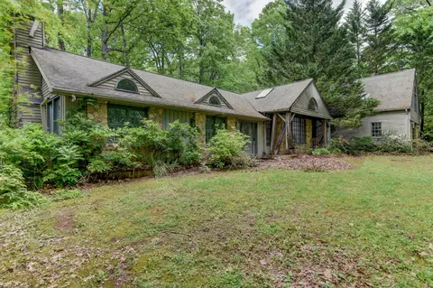 1570 Bedford Lake Dr, Bedford, VA 24523
