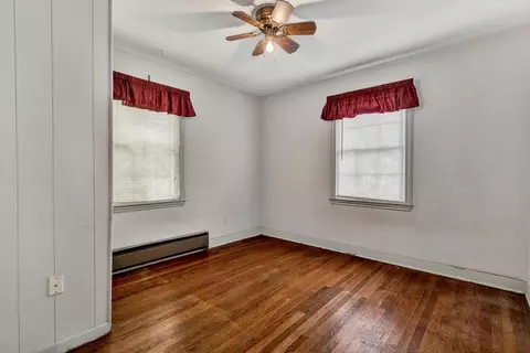 Bedroom - 3734 Bear Rd SE, Roanoke, VA 24014 photo 1 of 3