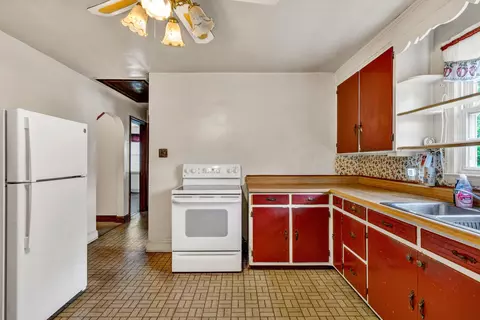 Kitchen - 3734 Bear Rd SE, Roanoke, VA 24014 photo 1 of 3