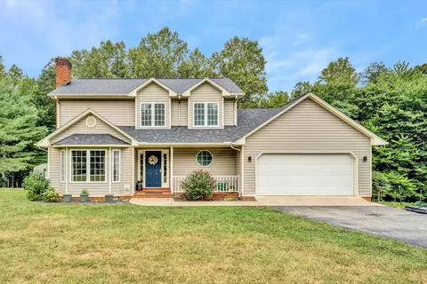 140 Charlie Rd, Hardy, VA 24101