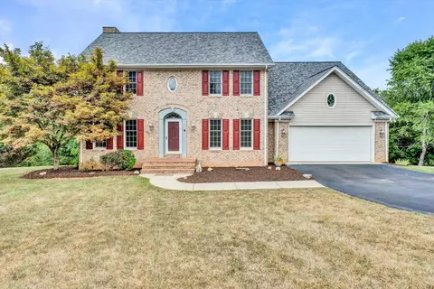119 Pleasant View Dr, Goode, VA 24556