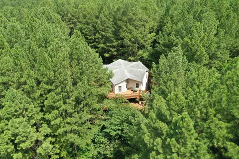 2282 Holiday Lake Rd, Appomattox, VA 24522