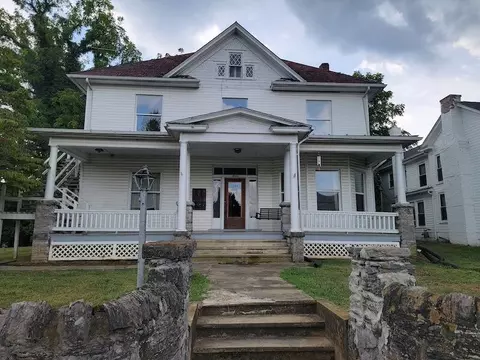 1205 Downey St, Radford, VA 24141