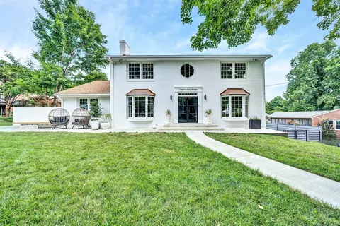 2515 Sharmar Rd, Roanoke, VA 24018