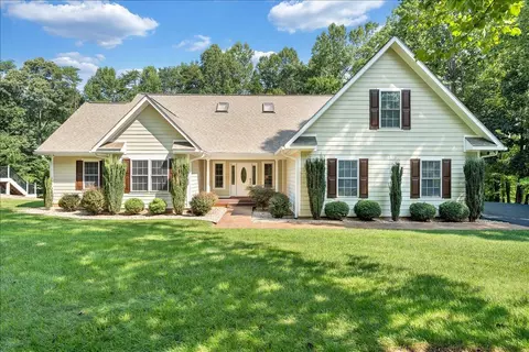 115 Osprey Ln, Moneta, VA 24121