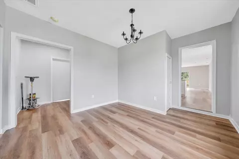 340 E Augusta Ave, Vinton, VA 24179 photo 3