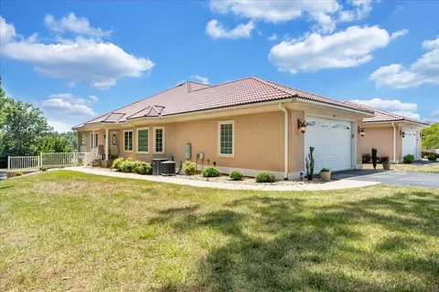 1103 San Marcos Ct, Moneta, VA 24121