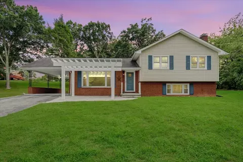 622 Fort Lewis Blvd, Salem, VA 24153