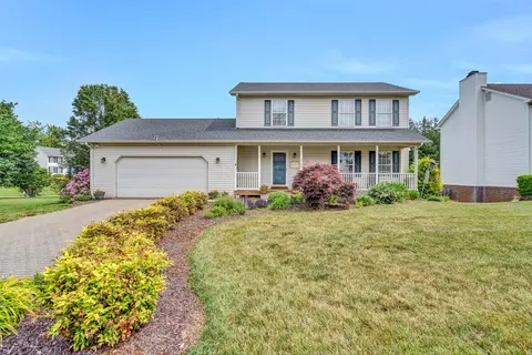 1722 Warner Pl, Vinton, VA 24179