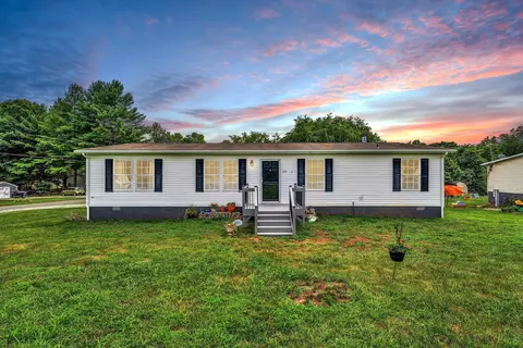 210 Meadow Dr, Hardy, VA 24101
