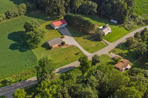 4743 Six Mile Post Rd, Rocky Mount, VA 24151