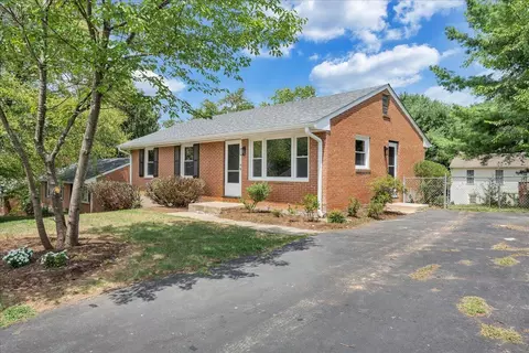 4730 Jacklin Dr NE, Roanoke, VA 24019
