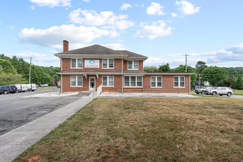 Exterior - 815 E Main St, Floyd, VA 24091 photo 2 of 16