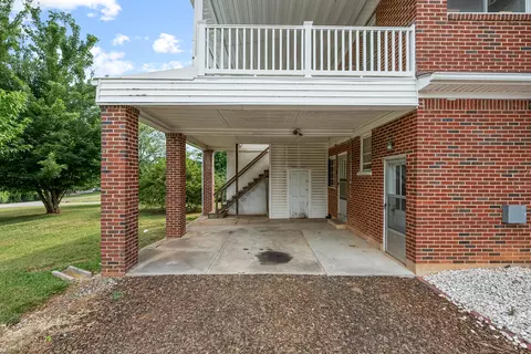 Exterior - 815 E Main St, Floyd, VA 24091 photo 9 of 16