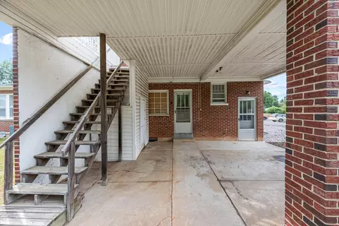 Exterior - 815 E Main St, Floyd, VA 24091 photo 8 of 16
