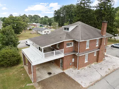 Exterior - 815 E Main St, Floyd, VA 24091 photo 12 of 16