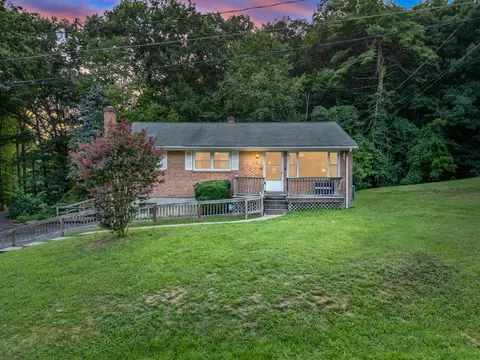 1415 Mcallister Dr, Covington, VA 24426