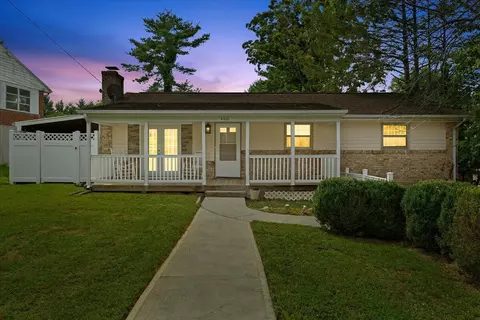 4401 Colonial Ave, Roanoke, VA 24018