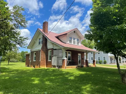 1211 Longwood Ave, Bedford, VA 24523