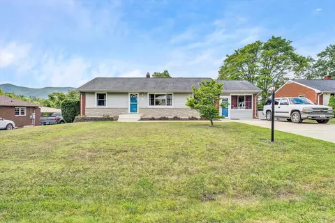 745 Chester Ave, Roanoke, VA 24019