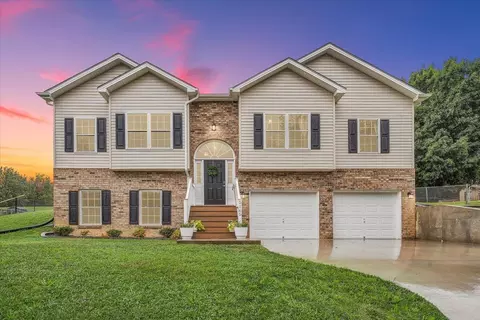 5165 Crumpacker Dr, Roanoke, VA 24019
