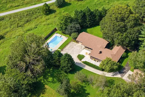 1523 Von Roy Rd, Bedford, VA 24523