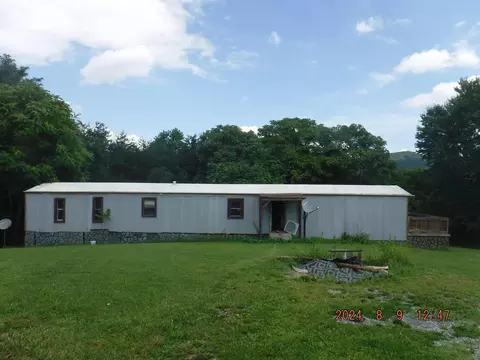 106 Idleway Ct, Vinton, VA 24179