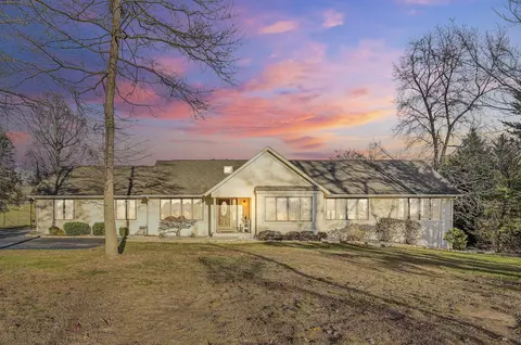 733 Tyler Rd, Salem, VA 24153