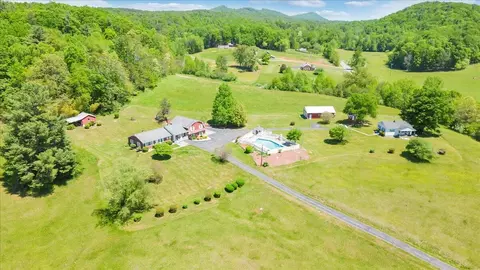 12684 Franklin St, Ferrum, VA 24088