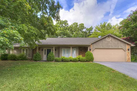 5631 Warwood Dr, Roanoke, VA 24018